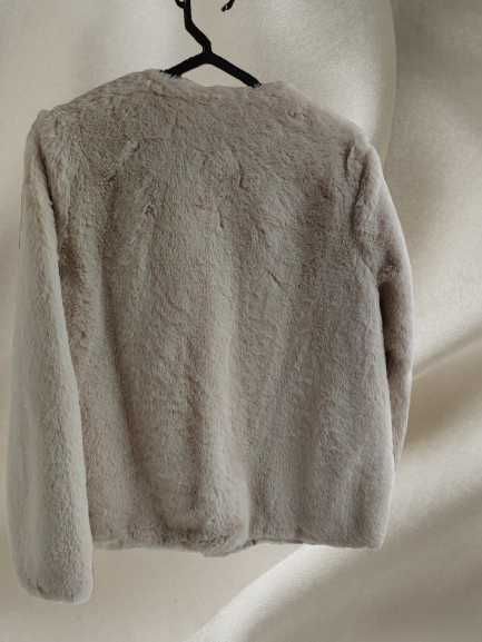 Casaco branco off-white  - pelo