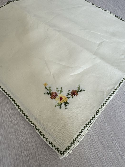 Серветки з вишивкою