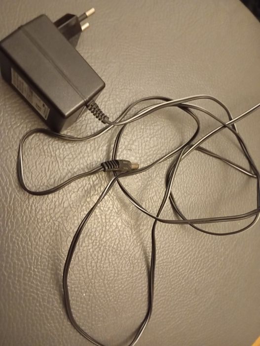 Zasilacz AC DC adapter sprawny