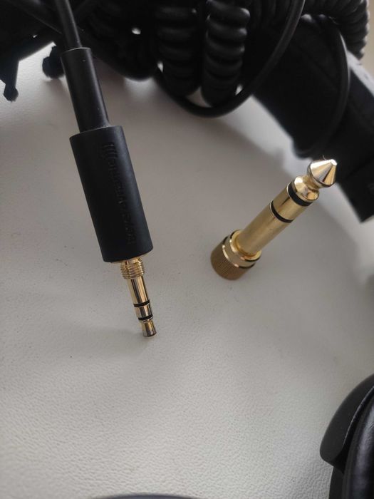 Навушники Bayerdynamic dt 240 pro