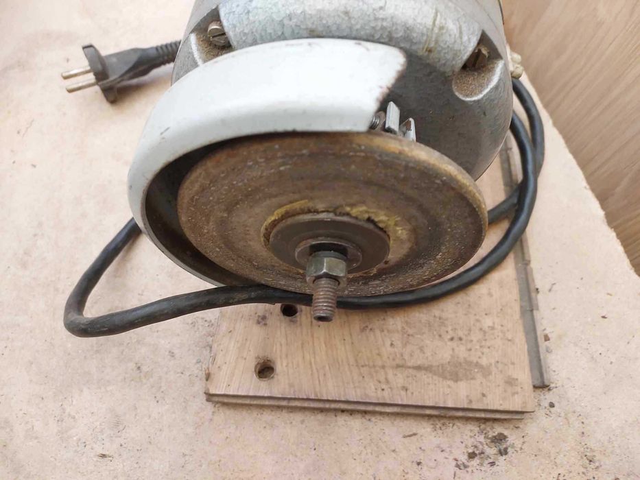 Szlifierka stołowa 230V średnica tarczy 125 mm