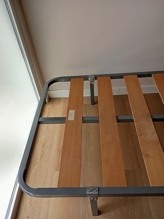 estrado de cama de solteiro
