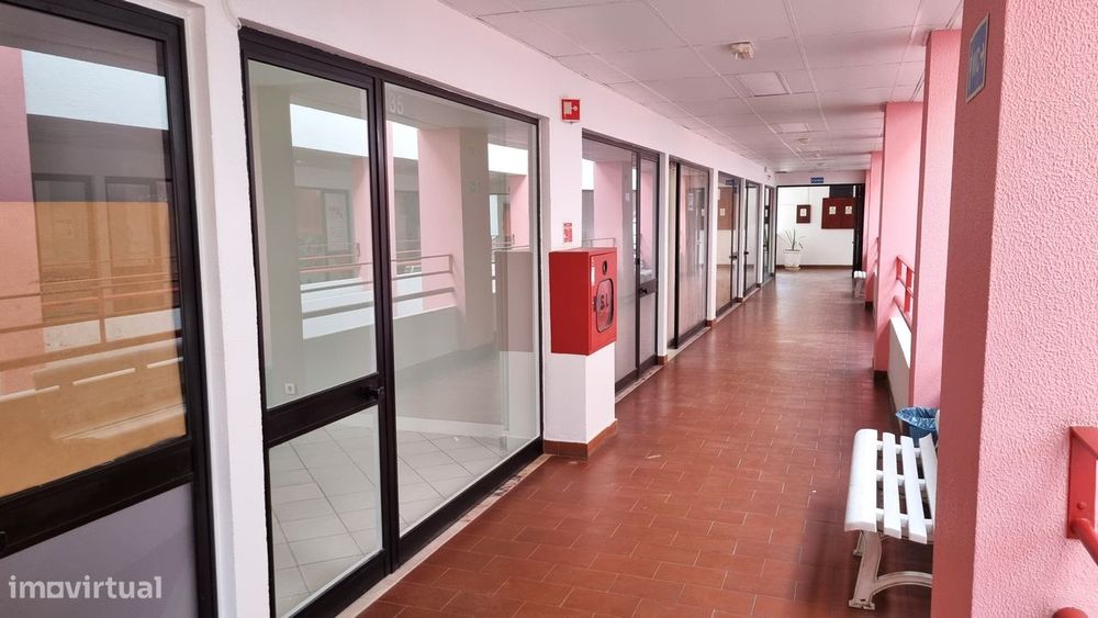 LOJA - CHARNECA (Centro Comercial Duque)