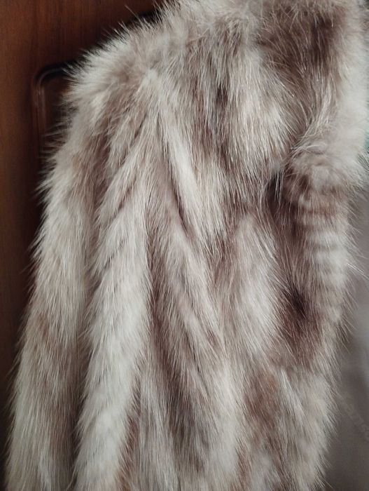 Полушубок натуральные хутро, накл. платіж розмір 52-54, нова,3800 грн