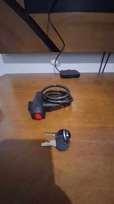 Вело замок з кріпленням.