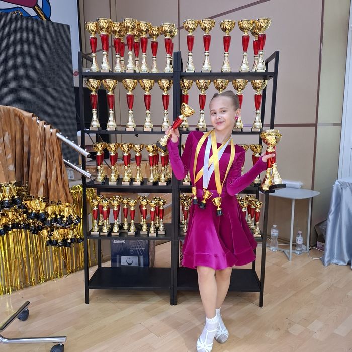 Турнірна сукня для бальних танців