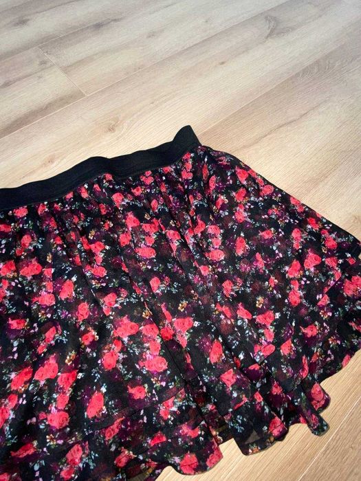 Спідниці і кофта для дівчинки