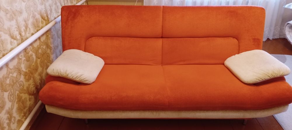 Продам  фабричний диван