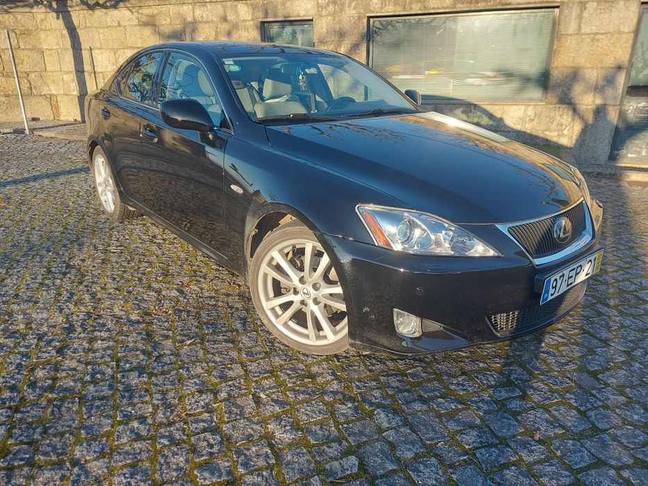 Vendo Lexus is 250