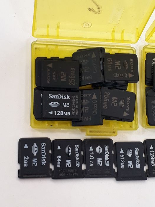 Карта памяти на PSP Sony   (1-4gb)