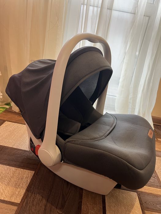 Дитяча автолюлька