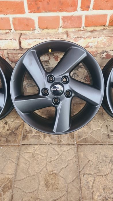 5/114.3 r16 Renault, Suzuki, Nissan, Subaru, Kia, Toyota, Honda, Hyund