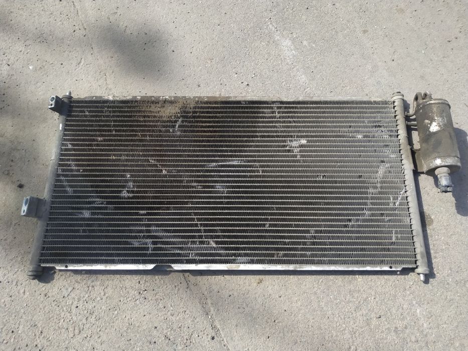 Радіатор Кондиціонера Nissan Almera tino 2.2d. 2001