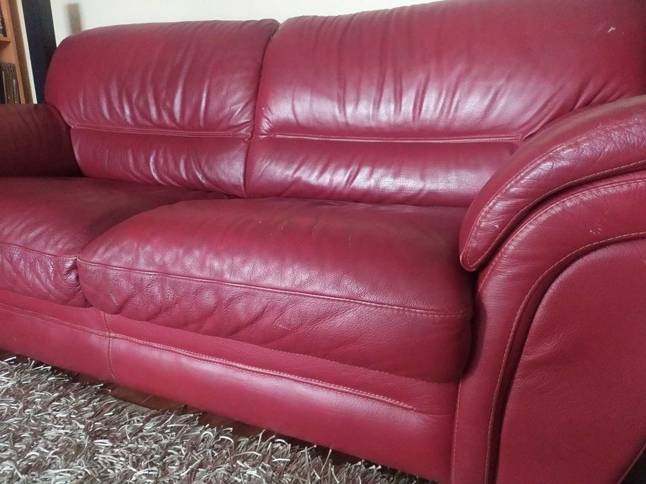 Sofá em pele 3 lugares