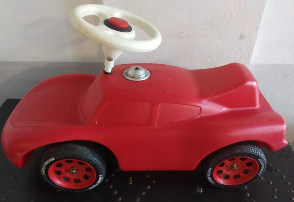Faisca Mcqueen / Carro de passeio infantil – vermelho
