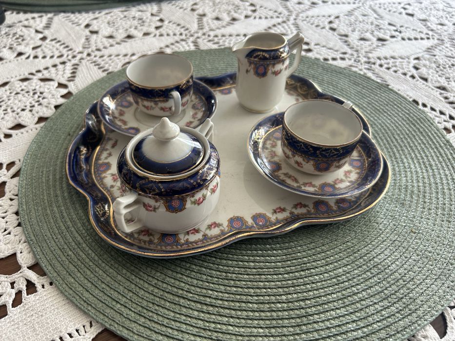 Miniaturowy porcelanowy serwis kawowy na 2 osoby – espresso