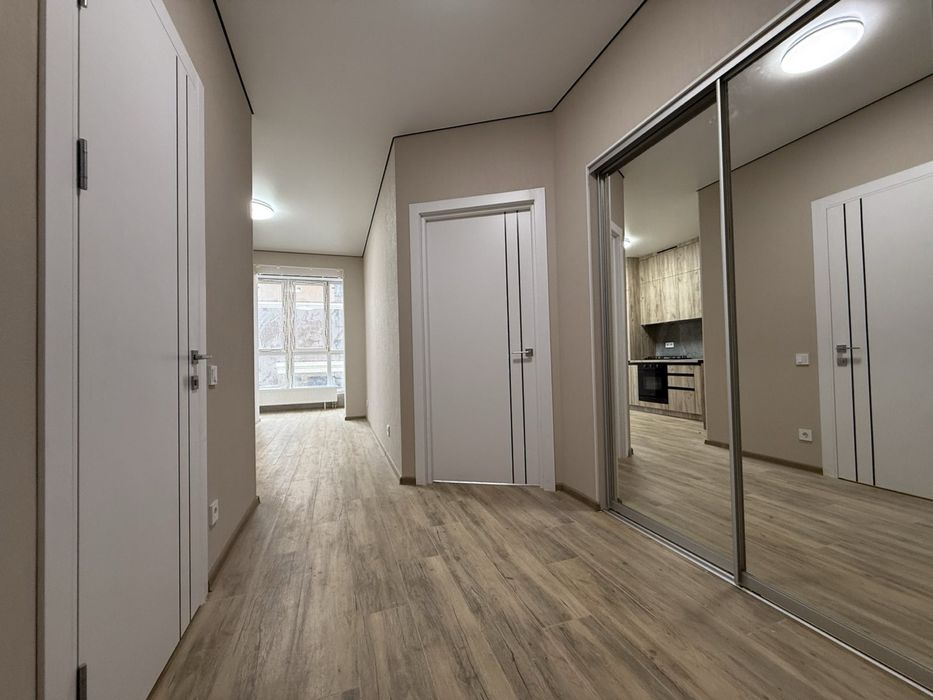 Продаж новоі квартири 40 м2 з ремонтом, кухнею,гардеробною, Софіівська Борщагівка