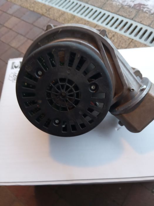 Wentylator do pieca gazowego  victrix zeus27