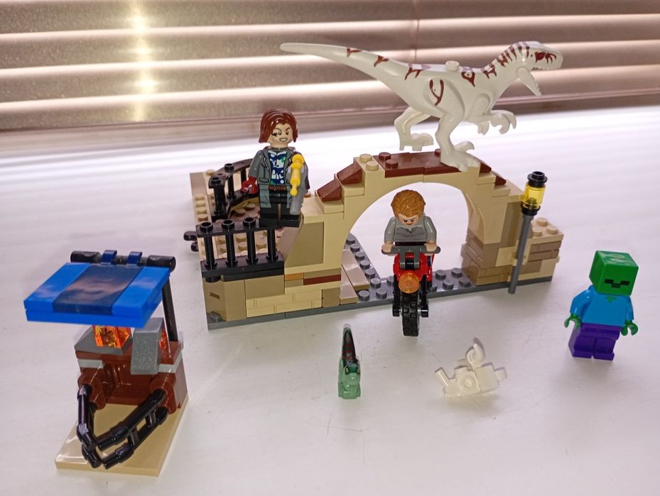 Lego Jurassic world(2022) Minecraft, Spider man(2021), Hidden side2020