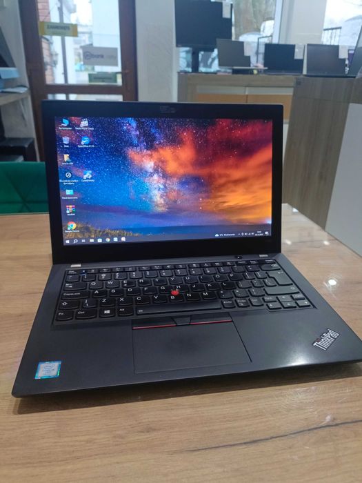 Lenovo ThinkPad X280 / Core i5 / Intel HD 620 / 8GB DDR4 #ELEMENTO
