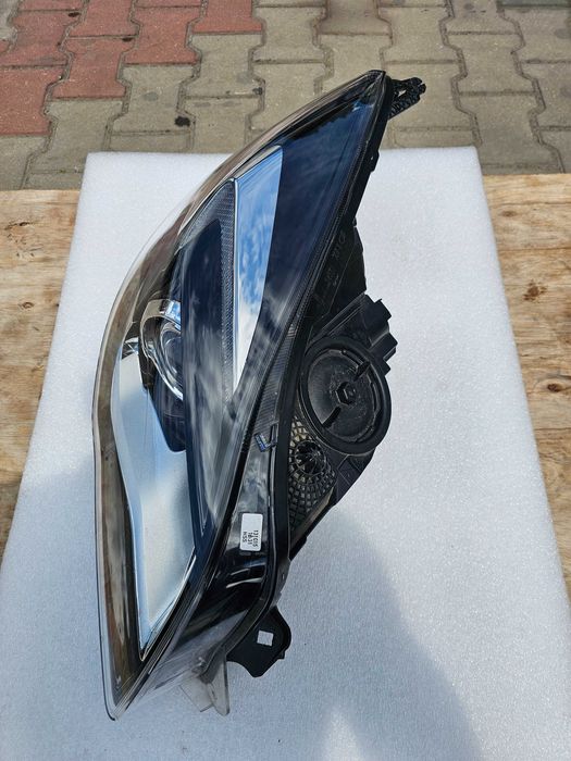 Reflektor Prawy Przód Opel Insignia A Lift Xenon