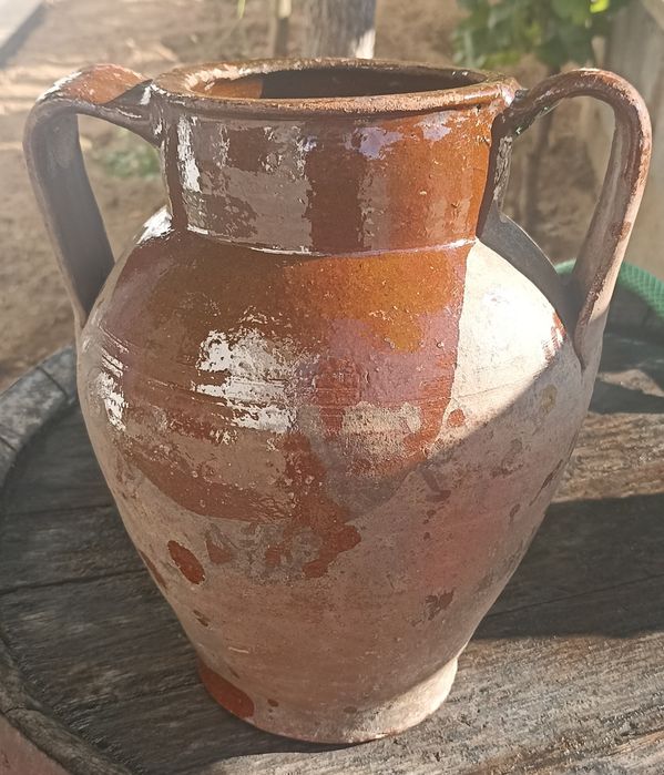 Vaso antigo em barro