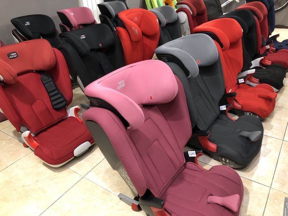 Автокрісла Магазин Britax Romer Cybex Recaro Бустер детское автокресло