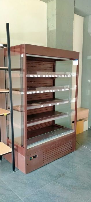 Продам холодильну вітрину
