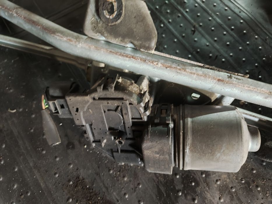 Mechanizm wycieraczek silniczek wycieraczek volkswagen passat B5
