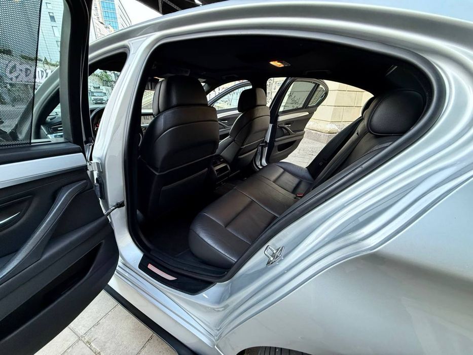 Продам BMW 535D F10 2011 года