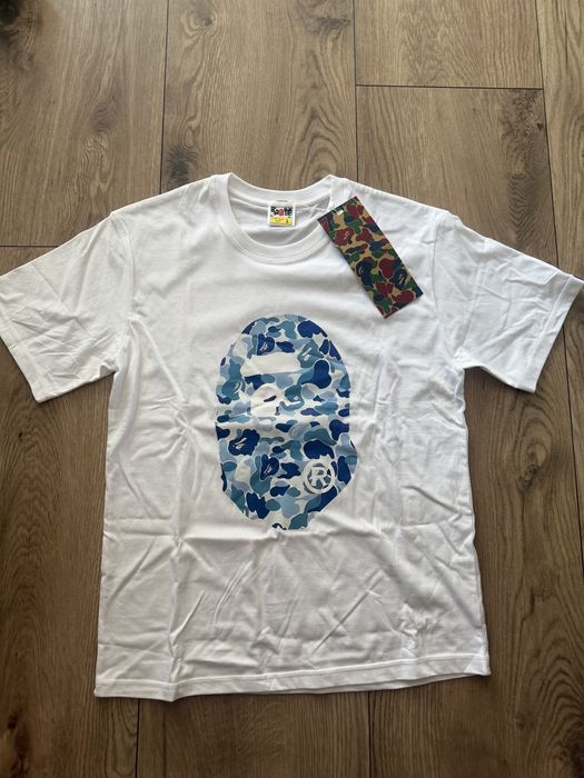Koszulka Bape z niebieskim nadrukiem