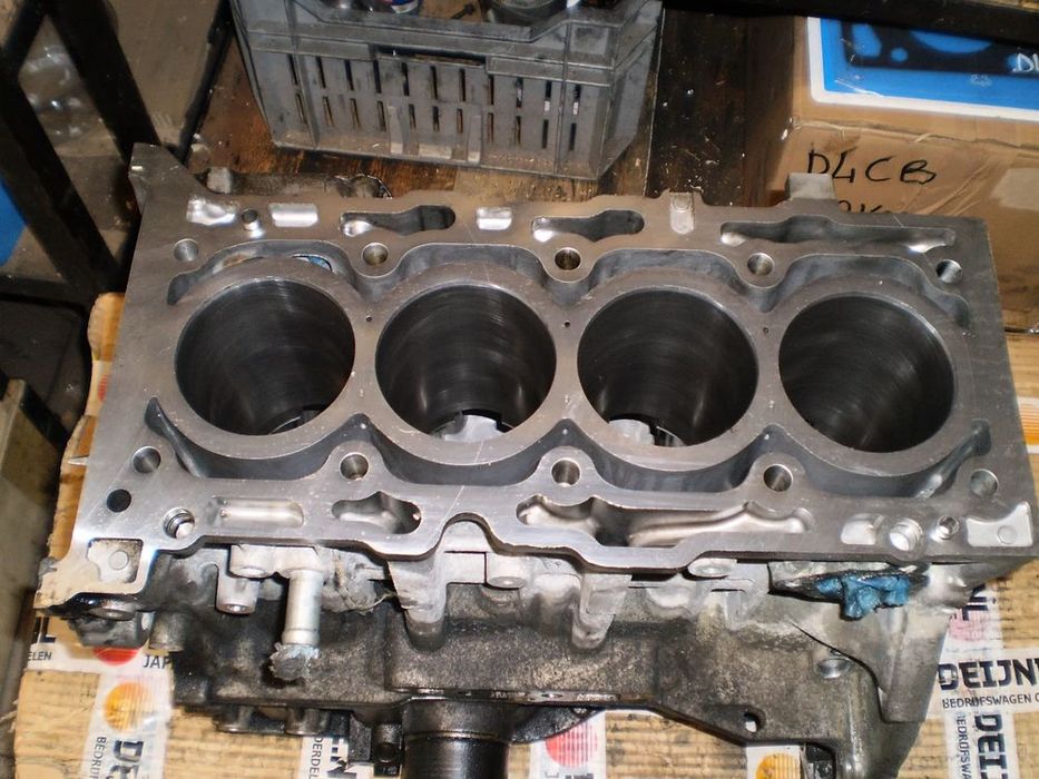 mitsubishi outlander/asx/l200/eclipse 2.2 did(4n14) - blok silnika-nom