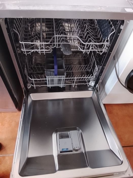 Máquina Lavar Louça BEKO tipo Inox (Excelente Estado / Damos Garantia)