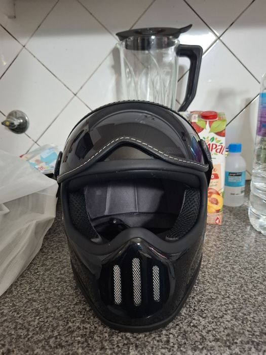 NOVO - Capacete Mota Preto- para desocupar