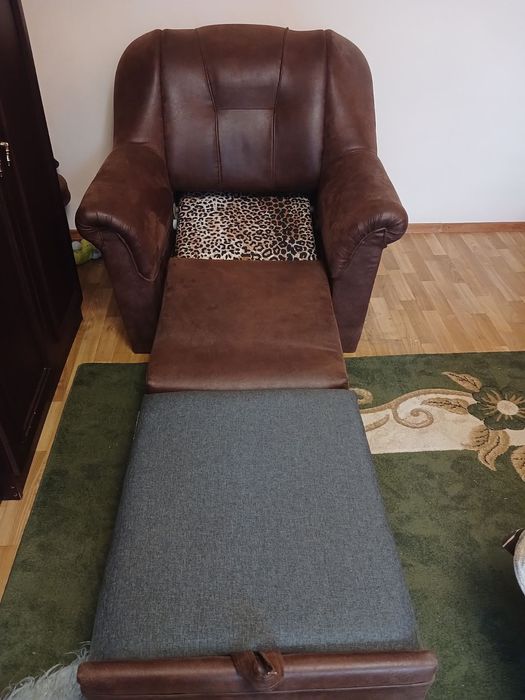 Кресло кровать б/у,в отличном состоянии.