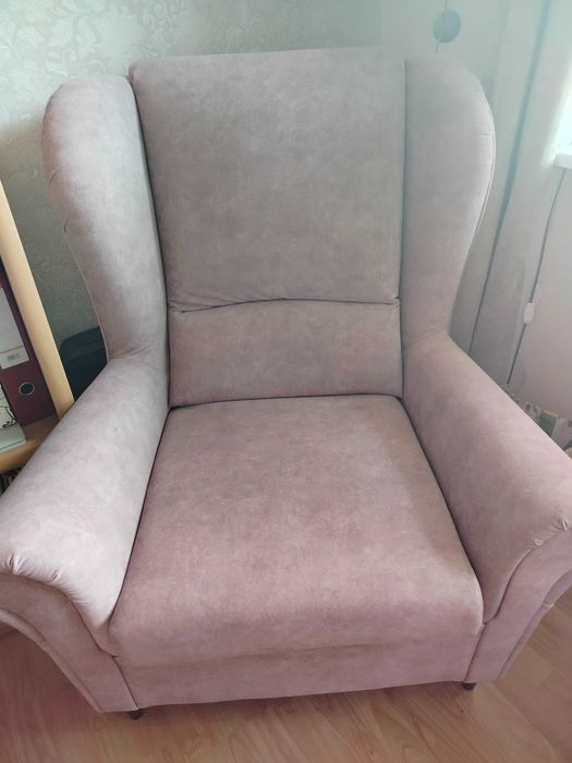 Fotel Uszatek różowo szary