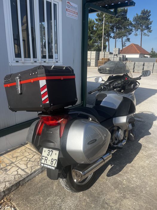 Honda Deauville NT700V ABS – 2008 – Equipada para Viajar