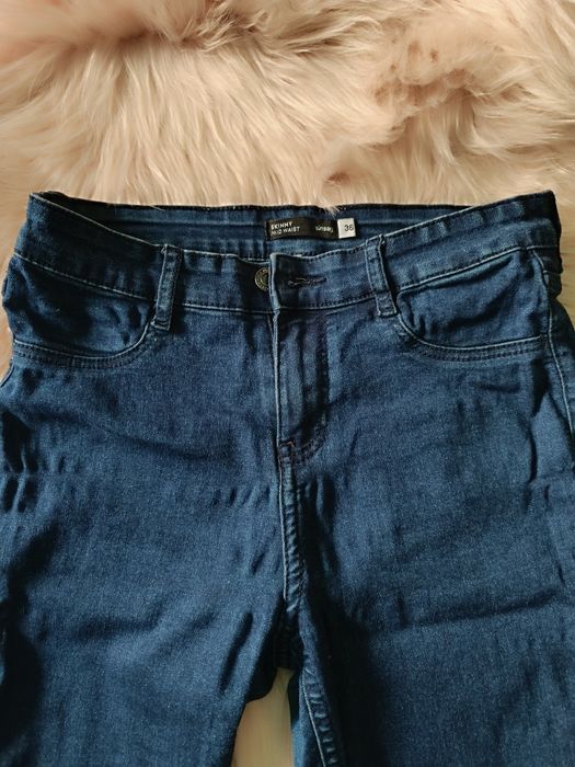 Granatowe skinny