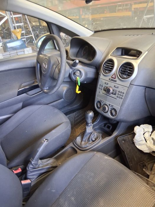 Opel Corsa D viatura para peças