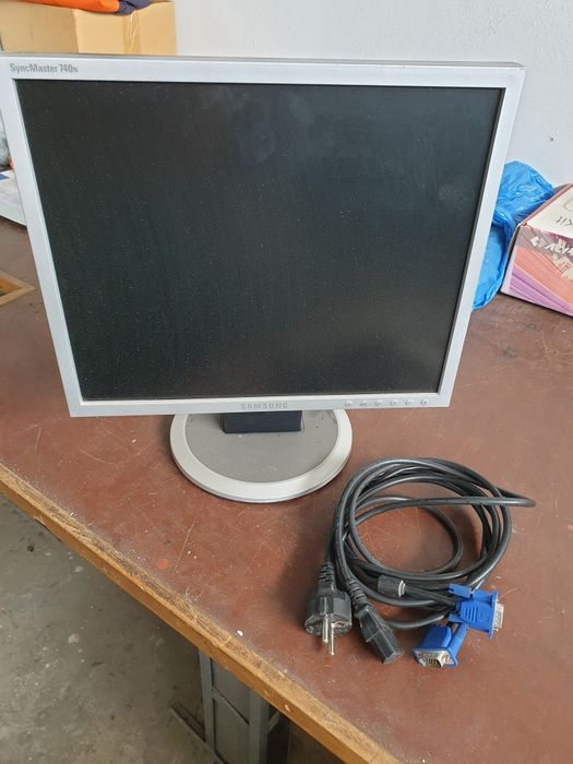 Монітор samsung 740N