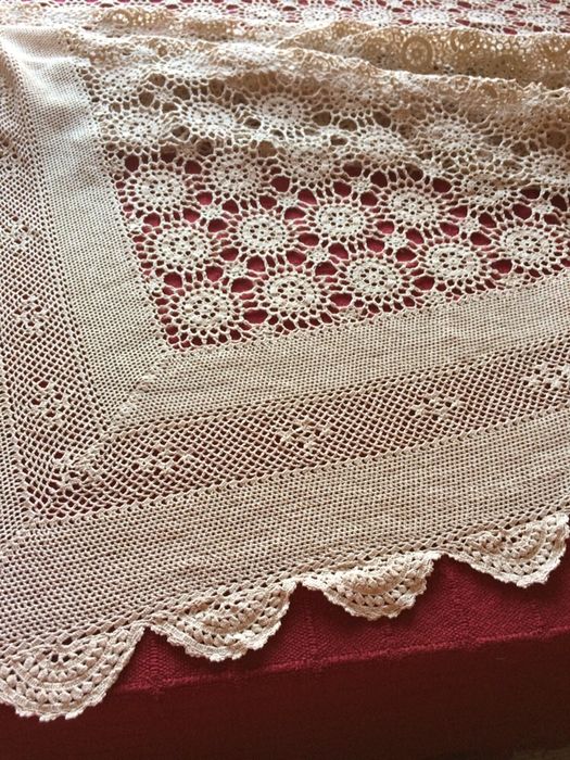 Toalha de renda bege