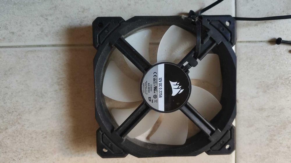 Ventoinhas Corsair ML120 PWM RGB