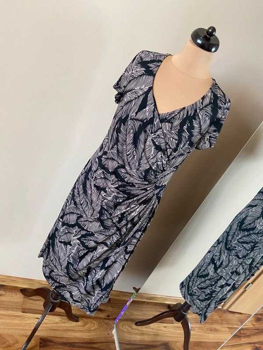 Wzory midi betty jackson black sukienka drapowana dopasowana
