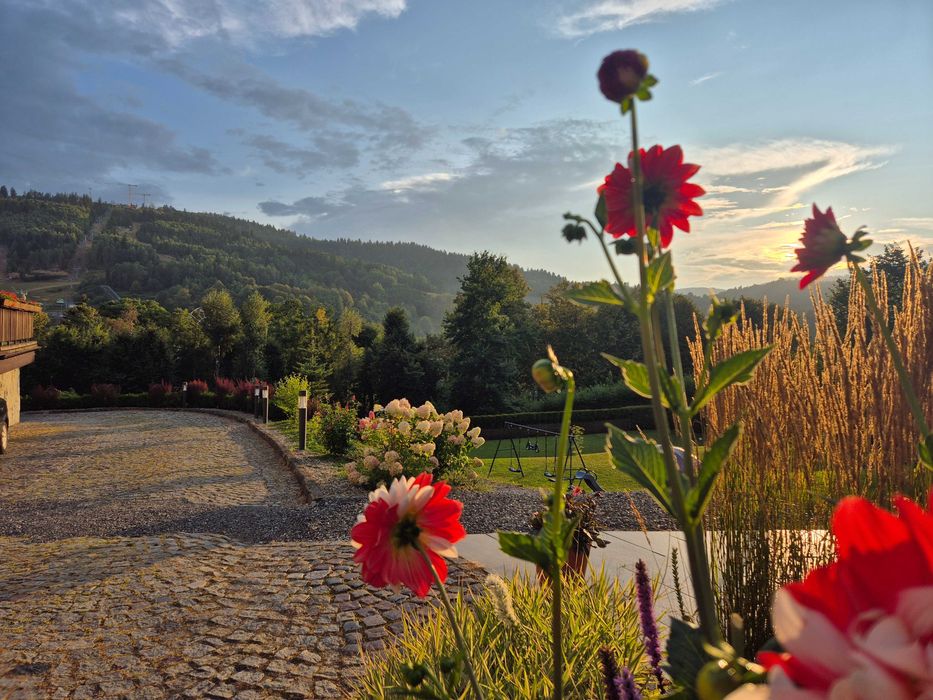 Obiekt w Górach z Balią i jacuzzi–plac zabaw, blisko centrum pok. 2os.