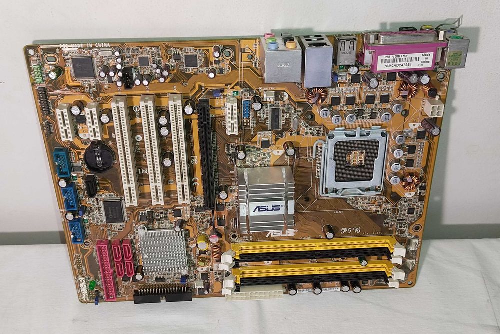 материнская плата ASUS (скидка до 15.01 - было 225)