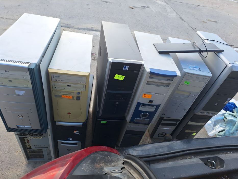 Obudowy komputerowe większośc ATX Retro 60zł od sztuki.