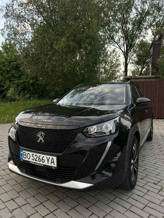 Peugeot E-2008