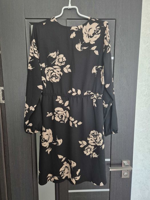 Плаття  чорне з принтом