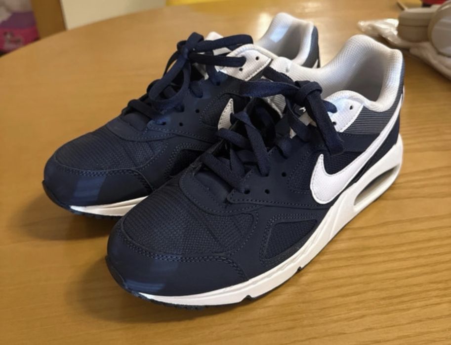 Nike Air Max IVO Trainers - size 41