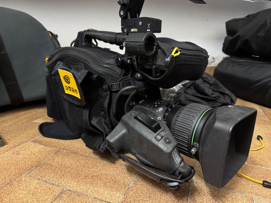 Câmera Sony DSR-400P